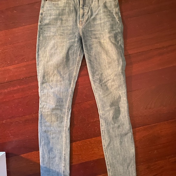 Reformation Ultra High and Skinny Jeans in Cyprus, 26 - Picture 2 of 4